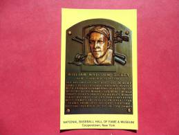 William Malcolm Dickey -Baseball Hall Of Fame Museum Cooperstown NY--1994 Printing--- Early Chrome --    - -- -ref 676 - Honkbal