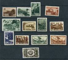 Russia/USSR  1946 Accumulation MVLH (Hinged Trace)  Complete Sets - Neufs