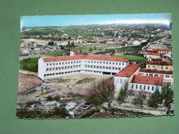 CPSM COLORISEE EN AVION AU DESSUS DE... LORGUES, VUE AERIENNE SUR  LE COLLEGE MODERNE, VAR 83 - Lorgues