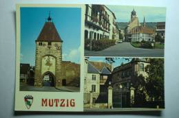 D 67 - Mutzig - La Porte De Strasbourg - La Place De La Fontaine Et Le Musée - Mutzig