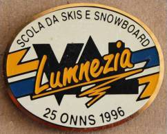 ECOLE DE SKI ET SNOWBOARD LUMNEZIA 25 ANS 1996 - SCOLA DA SKIS E SNOWBOARD 25 ONNS 1996 - GRISON     - (1) - Invierno