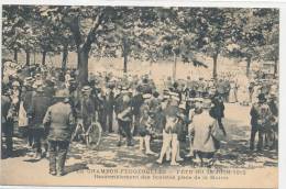 42 //  LE CHAMBON FEUGEROLLES   Fêtes Du 15 Juin 1913   Rassemblement Des Sociétés, Place De La Mairie   ANIMEE - Le Chambon Feugerolles