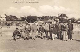 CPA ( PETANQUE )   LE CROTOY Une Partie Serieuse - Bowls