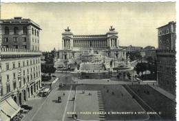 ROMA - Piazza Venezia - Old Cars - Piazze