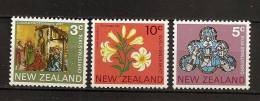 Nouvelle Zelande 1974 N° 618 / 20 ** Noël, Tableau, Vitrail, Fleurs, Mages, Lys, Wellington, Eglise, Harpe, Musique - Unused Stamps