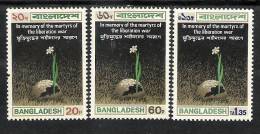 BANGLA DESH 1973   In Memory Of Martyrs Of War Of Liberation, Flower, SG119/21 Complete Set MNH(**) - Bangladesh