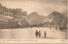SAINT CLAUDE - LA PLACE VOLTAIRE CARRIOLE CHEVAL - Saint Claude