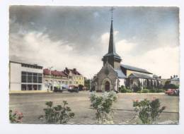 Grandvilliers. Place Barbier, L´Eglise, L´Hôtel De Ville. - Grandvilliers