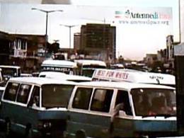 ZAMBIA  AUTO CAR VANA  FOTO A TIRAFERRI CASCO  BIANO  MISSIONE PACE N1980  DY6166 - Sambia