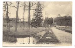 Mennecy (91)  : La Route Longeant La Propriété Et Vue Sur La Château à Echarcon  Environ 1920. - Mennecy