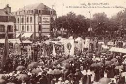 56 STE ANNE D'AURAY - La Procession Se Rendant De La Scala Sancta à La Basilique - Sainte Anne D'Auray