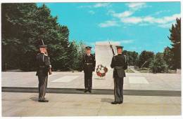 Etats Unis - Tomb Of The Unknowns Where Rest In Honored Glory Unknown Americans Who Fell In Both World Wars And In The - Arlington