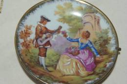 ASSIETTE Décorative Miniature SCENE ROMANTIQUE Signée FRAGONARD  Rehaussé MAIN 8.6 Cms + Support Mural - Oggetti 'Ricordo Di'