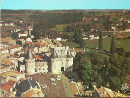 17 - JONZAC - Vue Générale (aérienne) Sur Le Château De Jonzac (XV° Siècle) - Jonzac