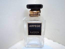 LANVIN" ARPEGE" MINI FLACON  BC BAKELITE ENCORE ATTACHE   VOIR & LIRE !!! - Miniaturen Flesjes Dame (zonder Doos)