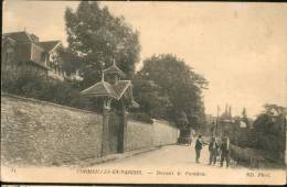 Devant Le Paradou - Cormeilles En Parisis