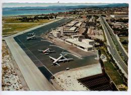 Ref 92 : Dept CPSM 06 NICE Aéroport Vue Prise Vers Cagnes Et Antibes - Transport (air) - Airport