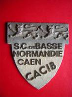 PLAQUE OU ECUSSON EN FONTE D´ALUMINIUM S C DE BASSE NORMANDIE CAEN CACIB - Other & Unclassified