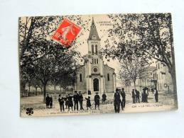 Carte Postale Ancienne : LE TEIL : L'Eglise Animé Avec Boulistes - Le Teil