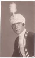 CARTE PHOTO ARTISTE AVEC TURBAN ET PLUMET - NON LEGENDEE - Cabarets