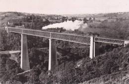 LE  VIADUC  Des  FADES. Longueur Totale, 500 M. Hauteur, 132 M, 53.  _  Train à Toute Vapeur. - Structures