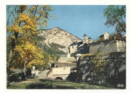 Cp, 05, Briançon, Les Remparts Et La Cathédrale - Briancon