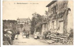 87 -   ROCHECHOUART  - Un Vieux Coin  - Belle Animation Femme étendant Le Linge Aux Buissons, Attelage âne, Enfants - Rochechouart