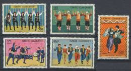 TURQUIE 1975 - Danses Folkloriques - Neuf Sans Charniere (Yvert 2130/34) - Unused Stamps