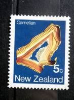 New Zealand - 1982 - Mi.nr.859 A - Used - Minerals - Carnelian - Definitives - Usati