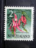 New Zealand - 1960 - Mi.nr.394 - Used - Country Views - Kaka Beak - Clianthus Puniceus - Definitives - Used Stamps