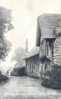 Royaume Uni - Angleterre - Warwickshire - Old Thatched House, Near The River Tiddington - Stratford On Avon - Stratford Upon Avon
