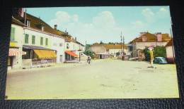 L´isle Sur Le Doubs  - ( Doubs ) - Rue Du Magny   :::: Animation  - Cycles - Vélo - Bicyclette - Voitures - Automobiles - Isle Sur Le Doubs