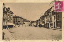 CPSM LONGUYON (Meurthe Et Moselle) - Rue De Sète - Longuyon