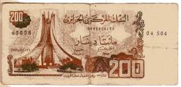 BILLET ALGERIE - P.135 - 200 DINARS - 1983 - MONUMENT AUX MARTYRS ALGERIENS - PONT DE CONSTANTINE - Algerije