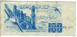 BILLET ALGERIE - P.131 (VOIR SIGNATURES) - 100 DINARS - 1981 - MINARET - HIRONDELLE - PAYSAN - Algeria