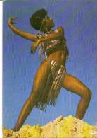 FOLKLORE AFRICAIN ,JEUNE DANSEUSE ,BEAU PLAN ,COLORISEE  REF 29641 - Tanz