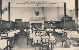 ( CPA 58)  SAINT-PIERRE-LE-MOUTIER  /  Salle Du RELAIS GASTRONOMIQUE - Téléphone 25 - - Saint Pierre Le Moutier