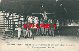 CPA Joinville Le Pont Ecole Militaire Gymnastique Escrime 37 Barre Fixe Gymnaste Sport Non Circulée Très Animée - Gymnastik