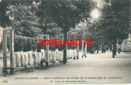 CPA Joinville Le Pont Ecole Militaire Gymnastique Escrime 48 Barre Soldat Sport Non Circulée Très Animée - Gymnastique