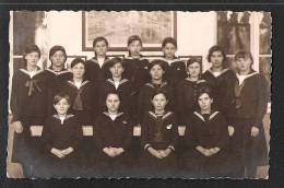 Fouron-le-Comte. Pensionnat Des Ursulines. Une Classe En 1923.  Photo-carte. 2 Scans. - Fourons - Voeren