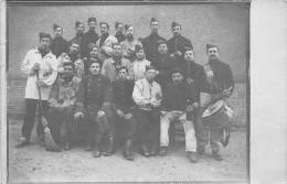 CARTE PHOTO NON IDENTIFIEE GROUPE DE SOLDATS - Te Identificeren