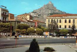 Bellissima Cartolina  Anni  70    " Montesarchio - Piazza Carlo Poerio " - Benevento