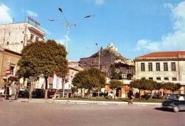 Bellissima Cartolina  Anni  70    " Montesarchio - Piazza Carlo Poerio " - Benevento