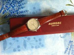 MONTRE D'HOMME MARQUE AURORE A QUATZ TROTTEUSE DATE BRACELET CUIR TRES BON ETAT - Antike Uhren