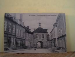 ERVY (AUBE) LES COMMERCES. LES MAGASINS. LA PORTE SAINT-NICOLAS. VUE PRISE SUR LE MARCHE.    5692GRT - Ervy-le-Chatel