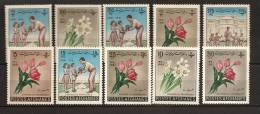 Afghanistan Afghanes 1961 N° 579 / 88 ** Enseignement, Journée Du Professeur, Fleurs, Bouquet, Tulipes, Narcisses - Afghanistan