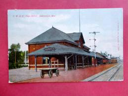 - Wisconsin > Janesville   C.M. & St. Paul Depot   Ca 1910  Ref 726 - Janesville