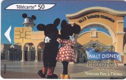 TELECARTE 50 U @ WALT DISNEY STUDIOS MINNIE MICKEY - 66 675 Ex @ SO6 - 04/2002 - 2002