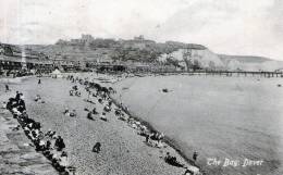 Beatiful Old Post Card   " SOUTHBOURNE : ON THE SANDS LOOKING WEST " - Dover