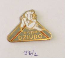 N VJSM DZIUDO - JUDO FEDERATION OF LITHUANIA ( LITUANIE ) Rare Enamel Old Pin / WRESTLING Lutte Ringen - Judo